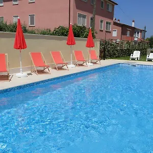  Apartman Ester